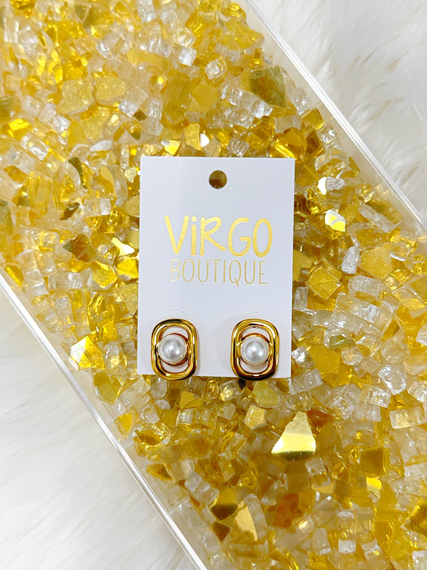 pearl and gold stud, pearl stud, dressy stud, fancy stud, simple stud