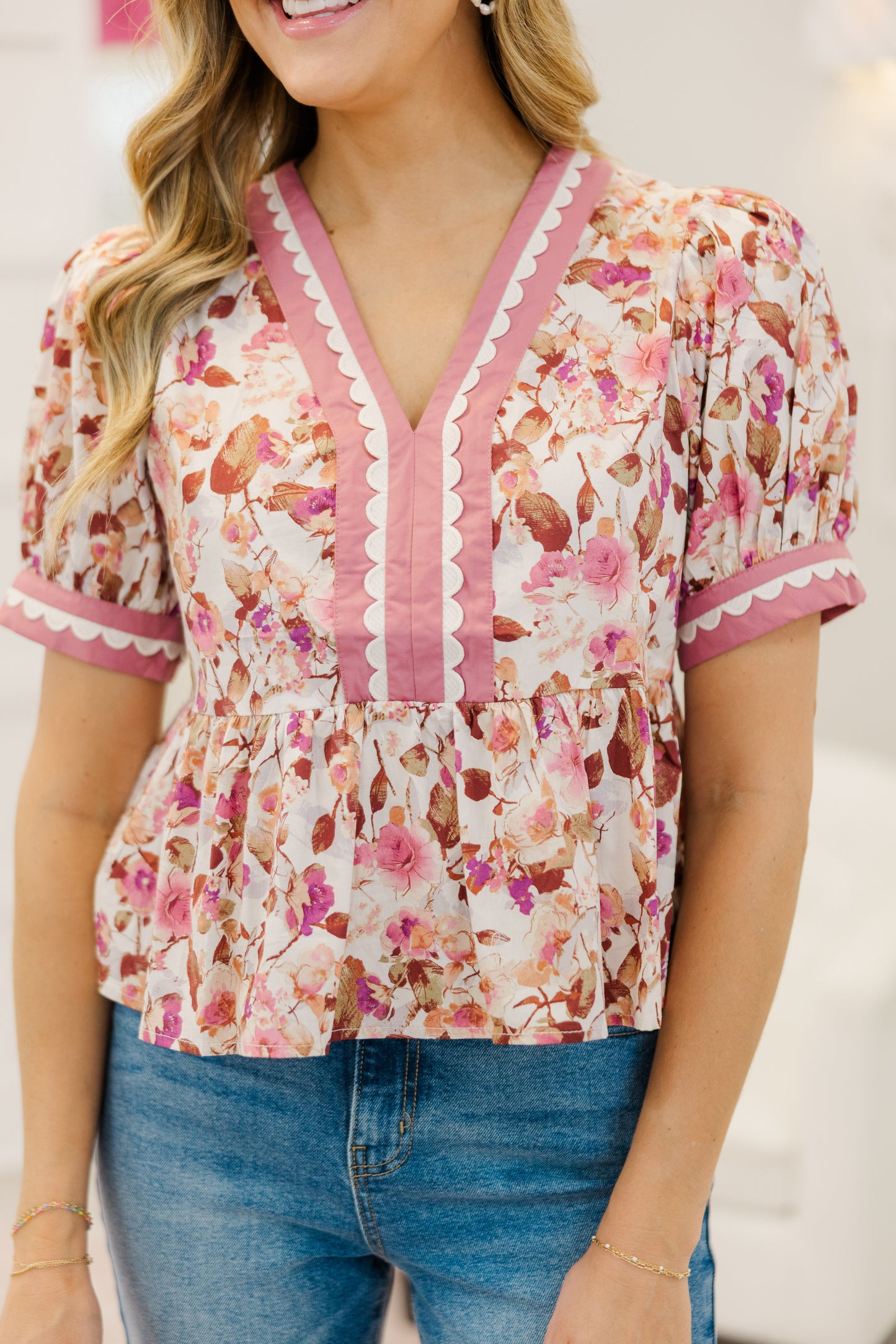 Floral Print Scallop Trim Top